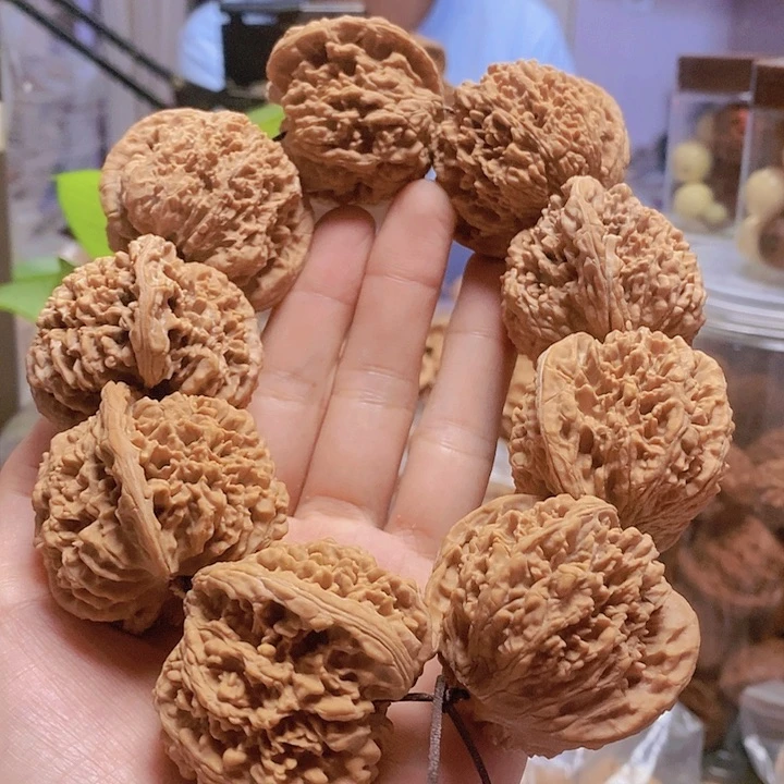 【闪购商品】文玩核桃把件43.5满天星手持