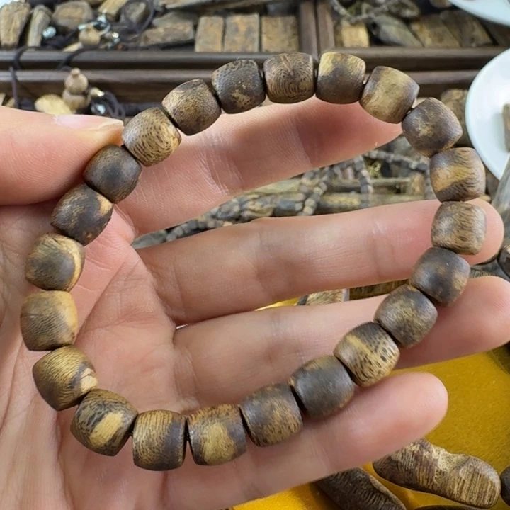 沉香碎屑沉香海南白奇虫漏留疤7.4克