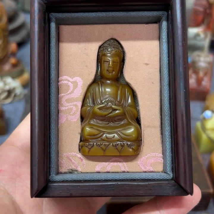 友***家寿山石印石桌面摆件