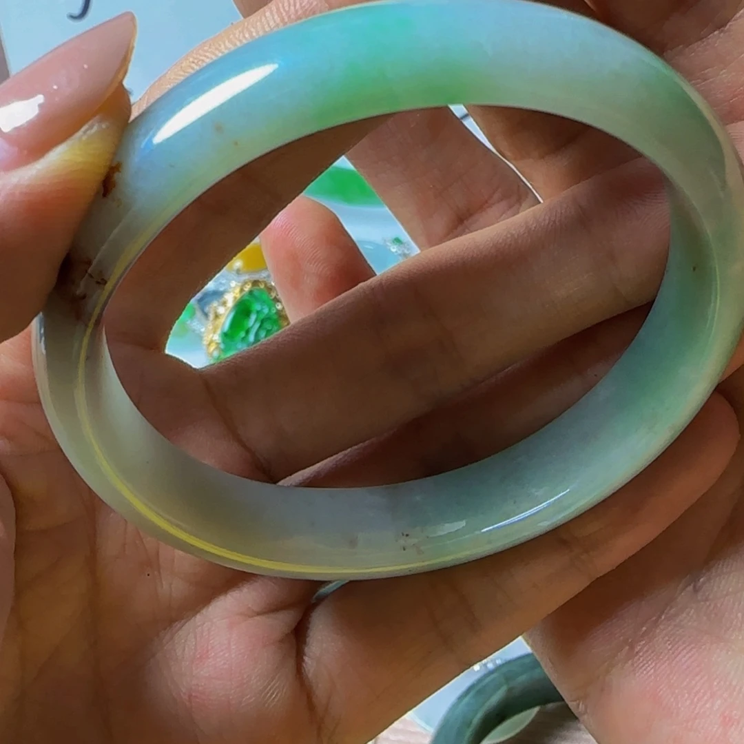 翡翠手镯未镶嵌翡翠2200