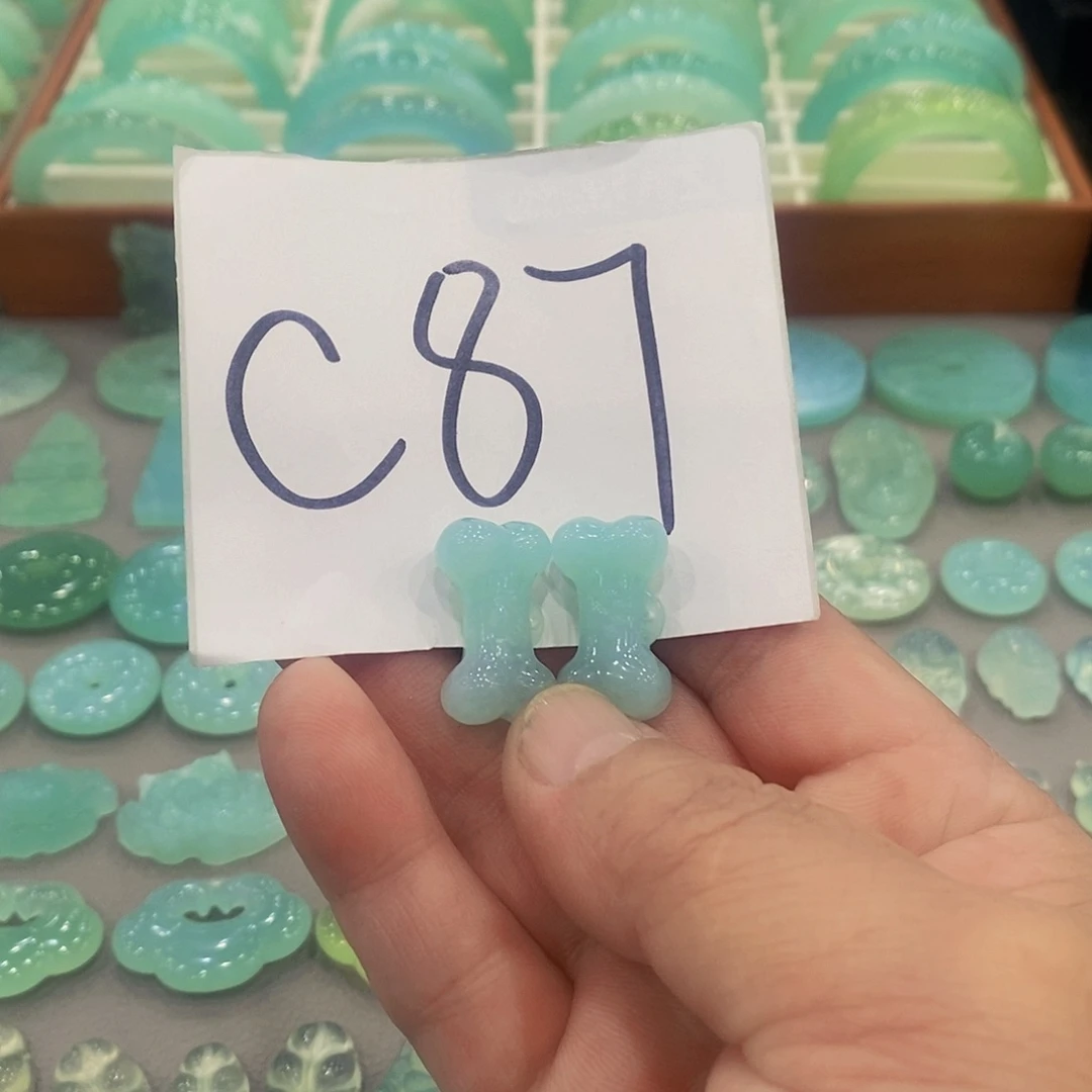 蛇纹石玉珠宝奇石未镶嵌小****猪