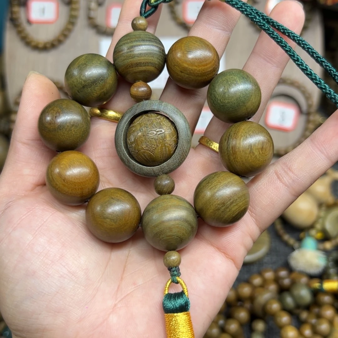 维腊木（绿檀）无事牌