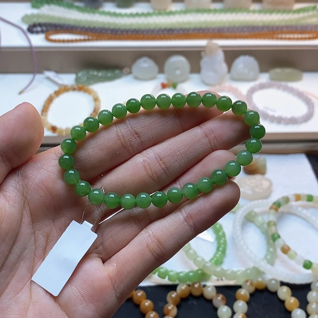 和田玉手链未镶嵌苹果绿卡六