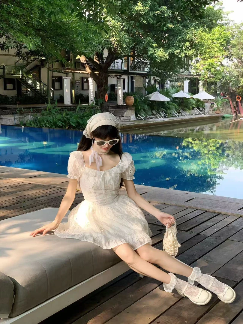 【QIANJIN】‘芭蕾舞曲’夏季方领刺绣蕾丝收腰显瘦蓬蓬连衣裙QL86181