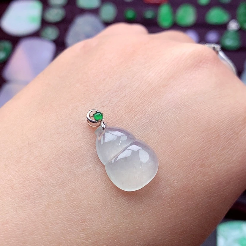 【闪购商品】吊坠(不含链)18K金镶嵌翡翠葫芦