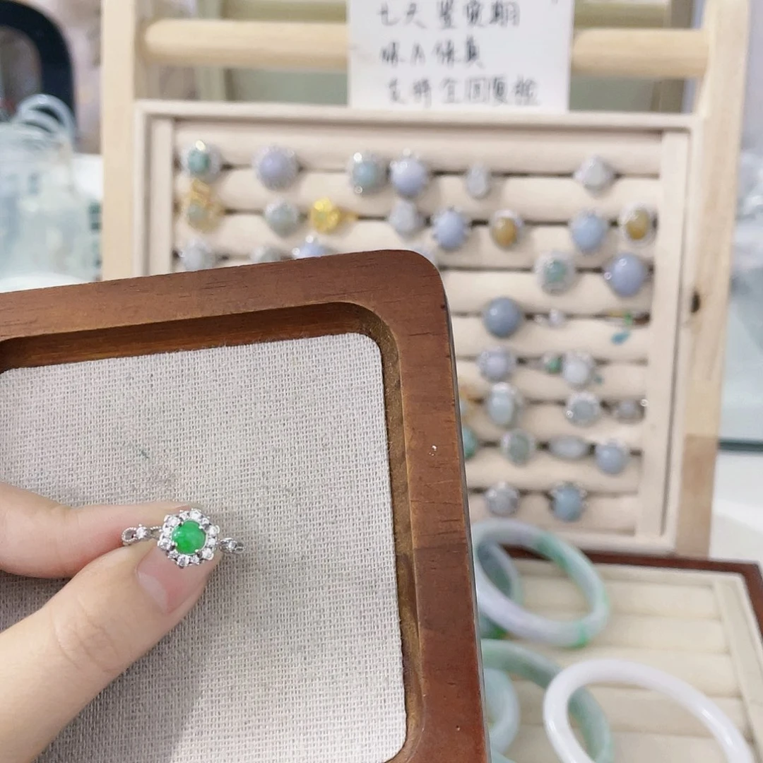 颈饰未镶嵌翡翠天然翡翠Ａ货