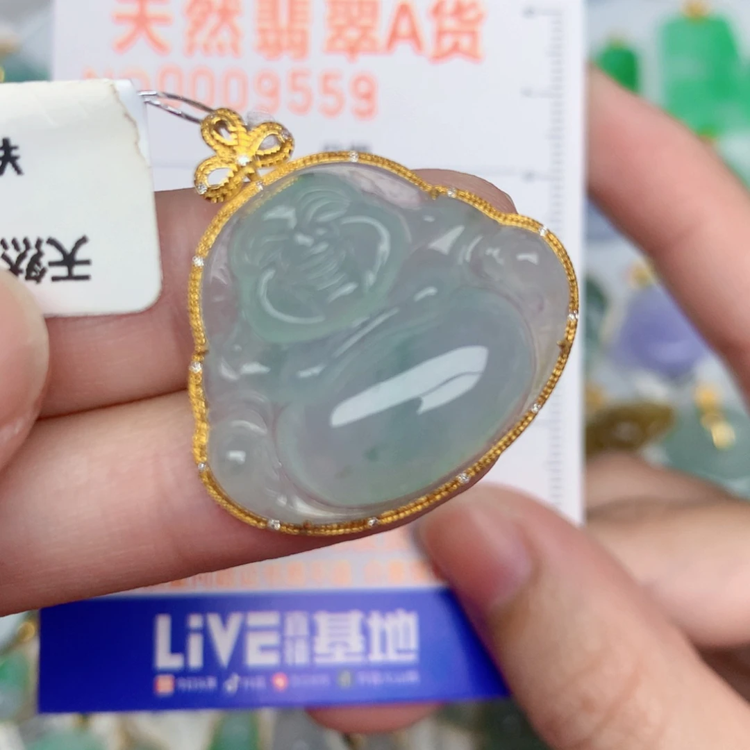翡翠18K金镶嵌颈饰佛公