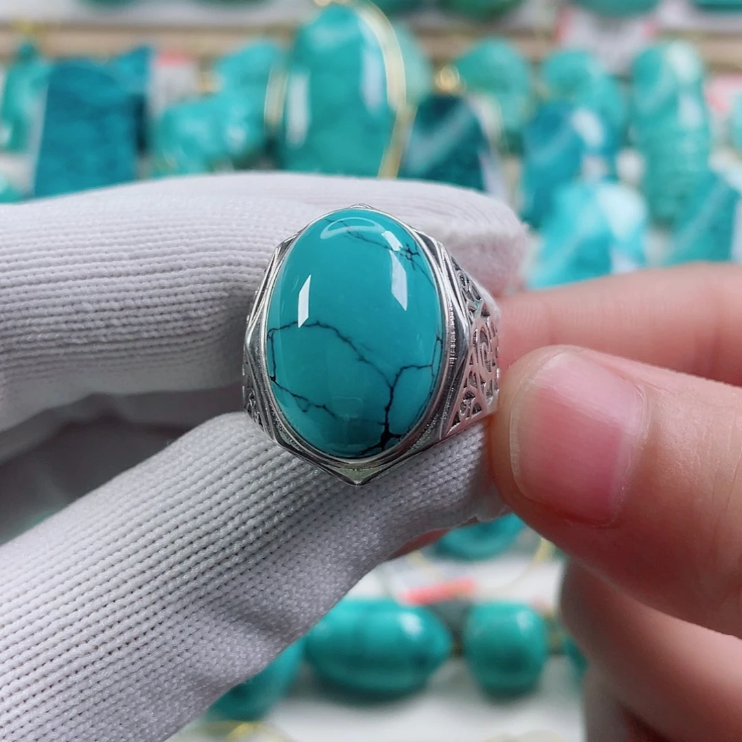 绿松石未镶嵌颈饰