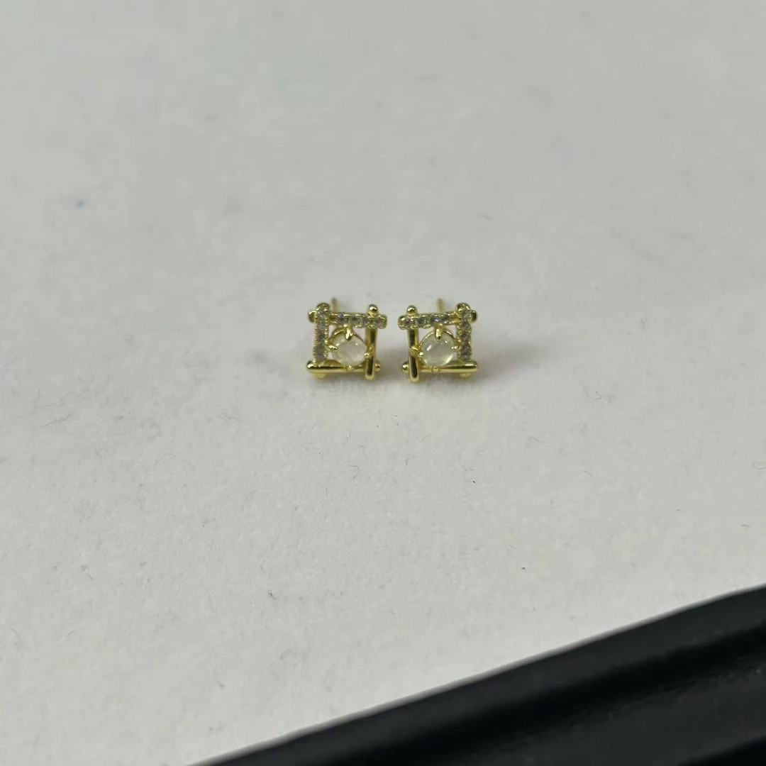 【睿泽赏宝】S925翡翠耳钉多样性发一/有瑕 3*0.5 V0174