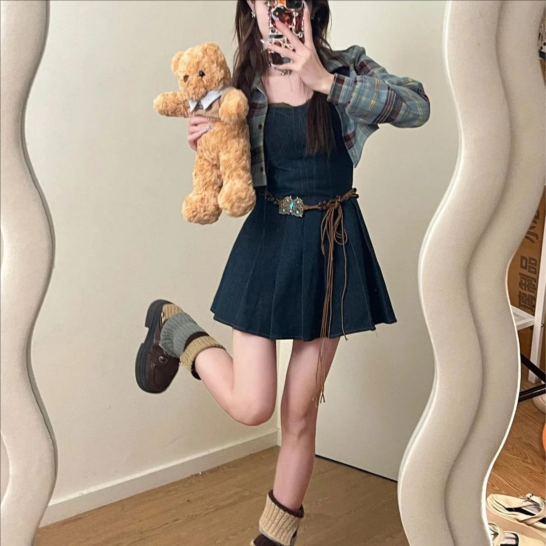 云南旅游穿搭夏季女装复古民族风百褶牛仔吊带裙+格纹衬衫两件套