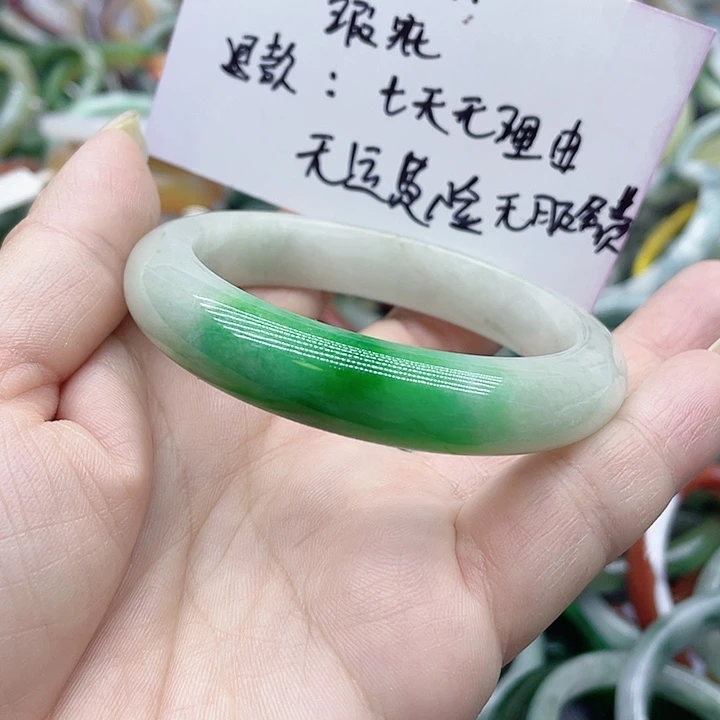 翡翠未镶嵌手镯手镯