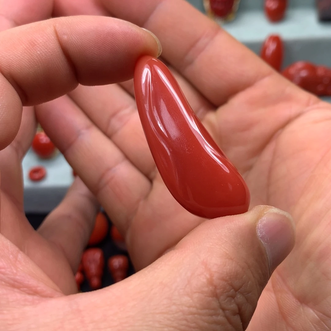 未镶嵌吊坠南红玛瑙