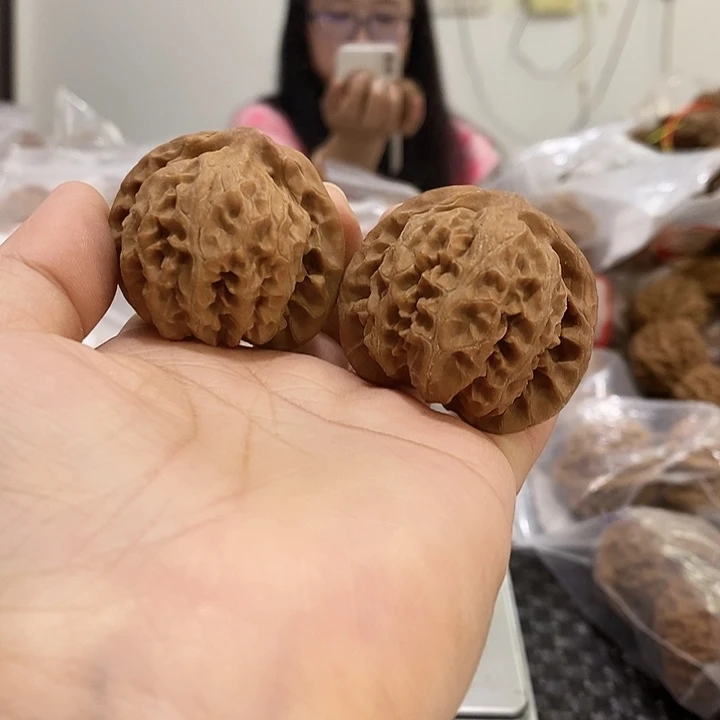 文玩核桃吊坠宫灯40+