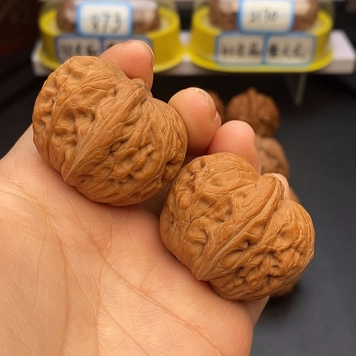 文玩核桃把件元宝