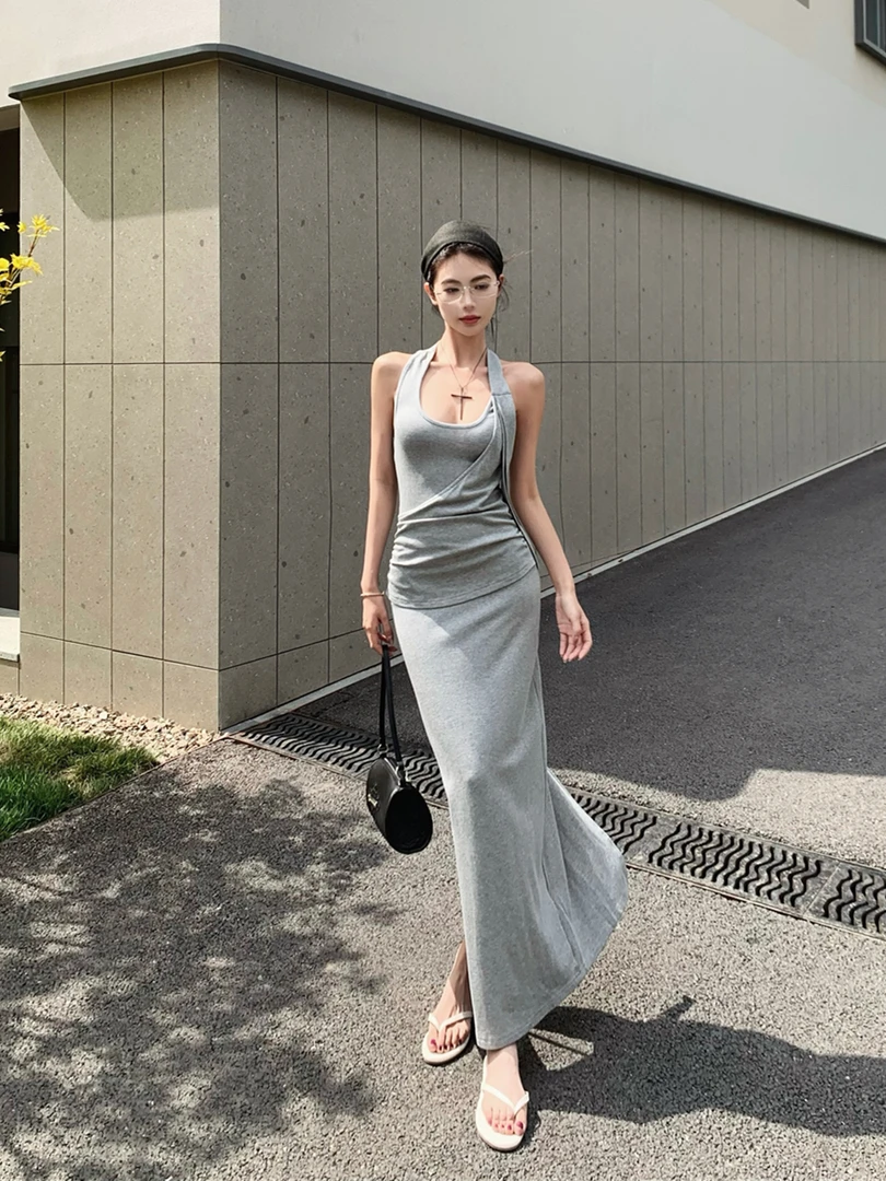 2025夏季时尚新款复古性感收腰修身显瘦挂脖吊带包臀连衣裙长裙女