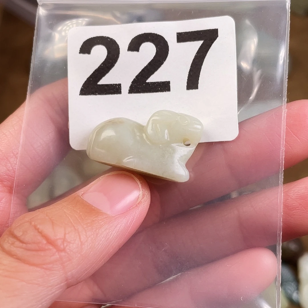 和田玉（糖玉）未镶嵌颈饰