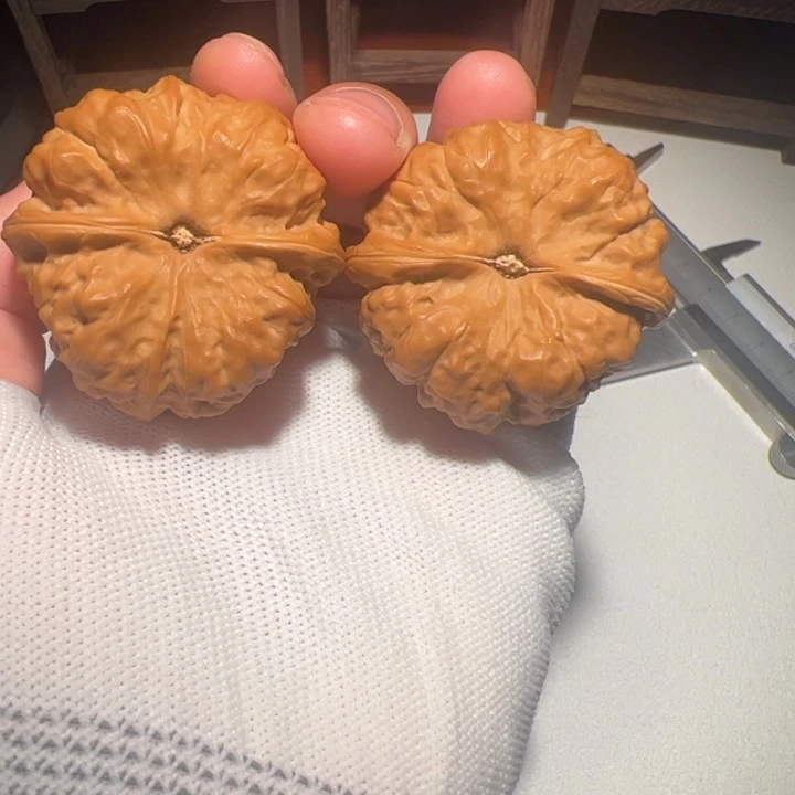 文玩核桃吊坠蛤蟆头42.5