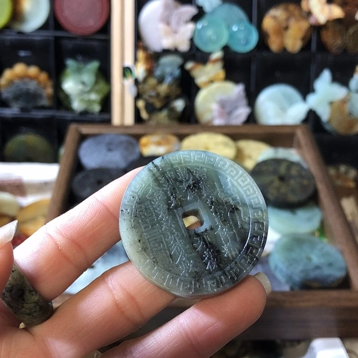 岫玉未镶嵌岫玉挂件