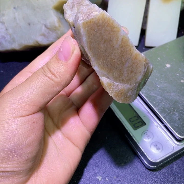 未镶嵌和田玉珠宝半成品