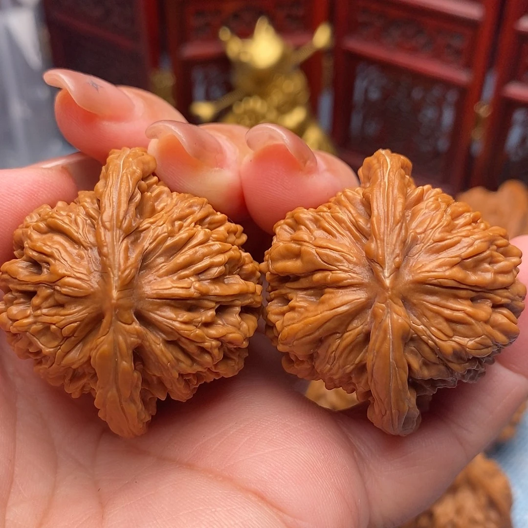 文玩核桃把件42.7全品毕业四座楼