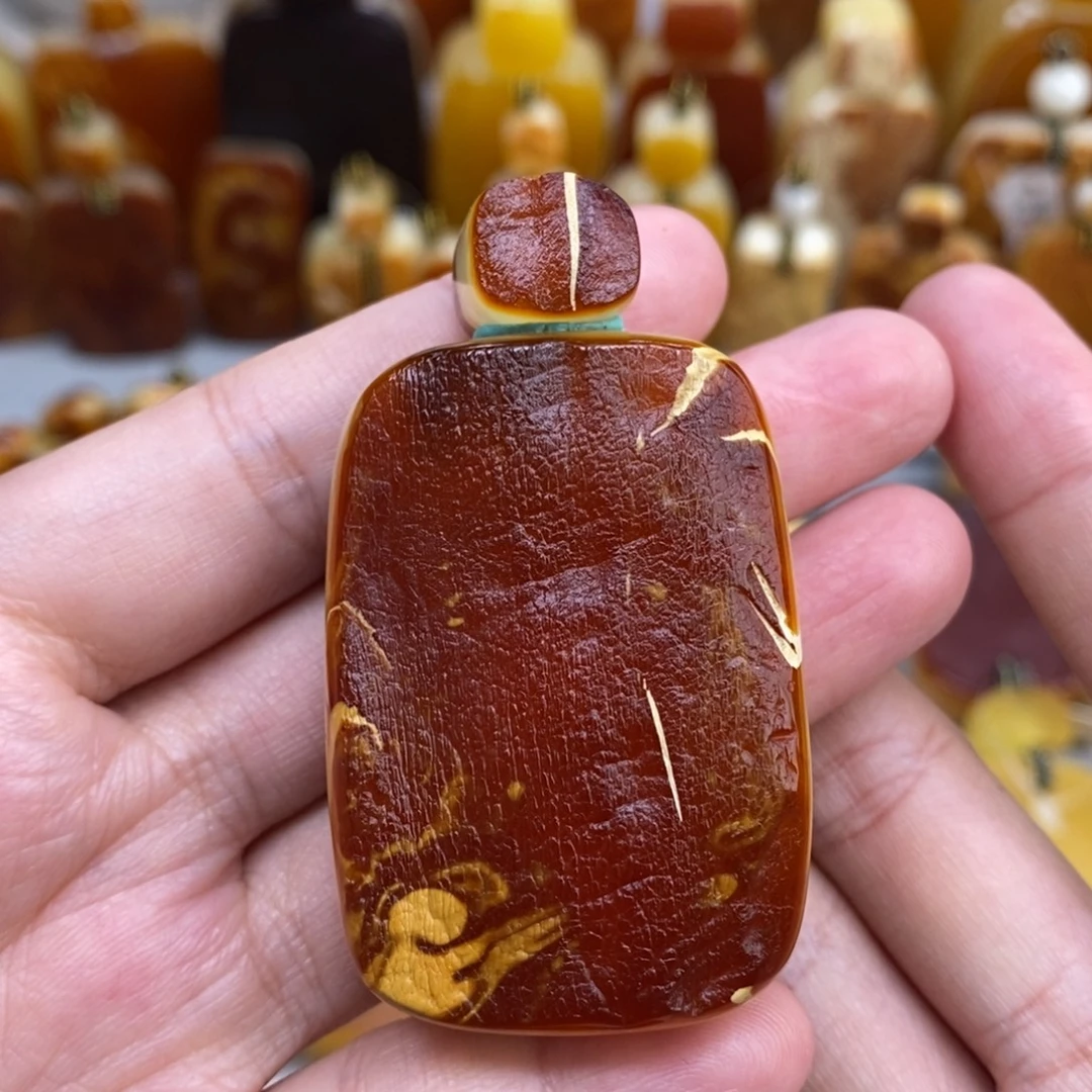 蜜蜡未镶嵌珠宝奇石