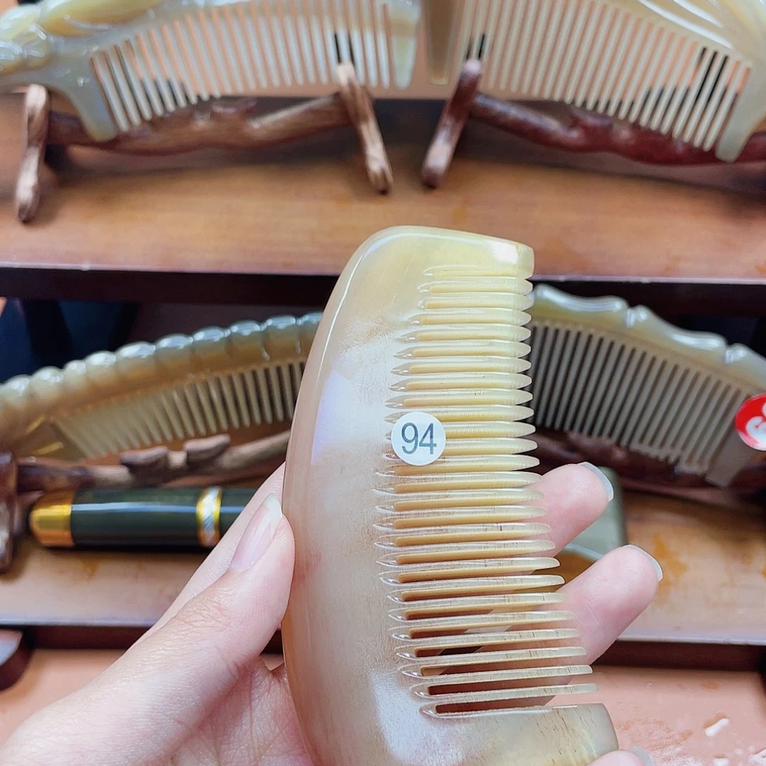 纯手工制作的牛角梳94?*闪