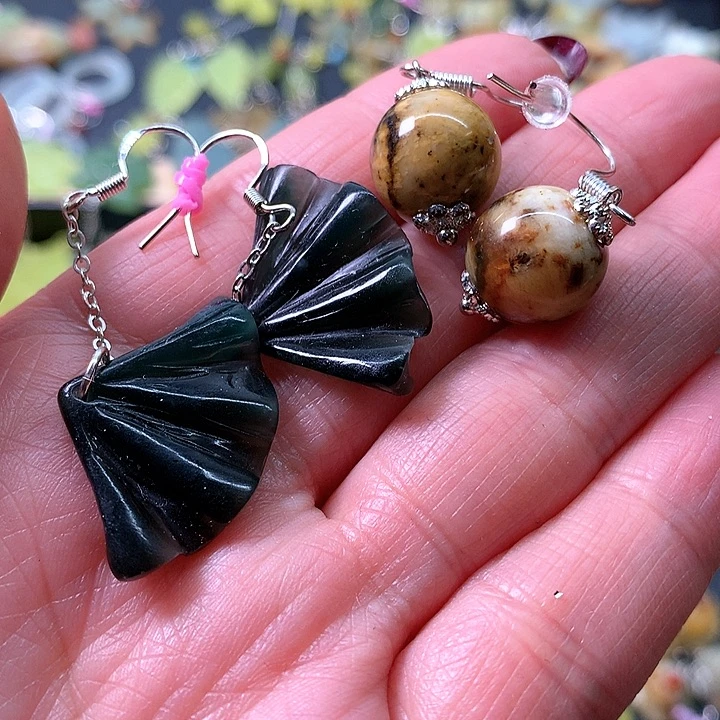 蛇纹石玉耳饰未镶嵌