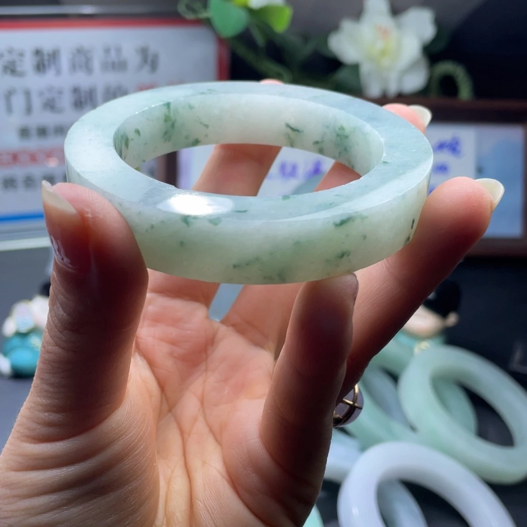 玉****定制翡翠未镶嵌翡翠