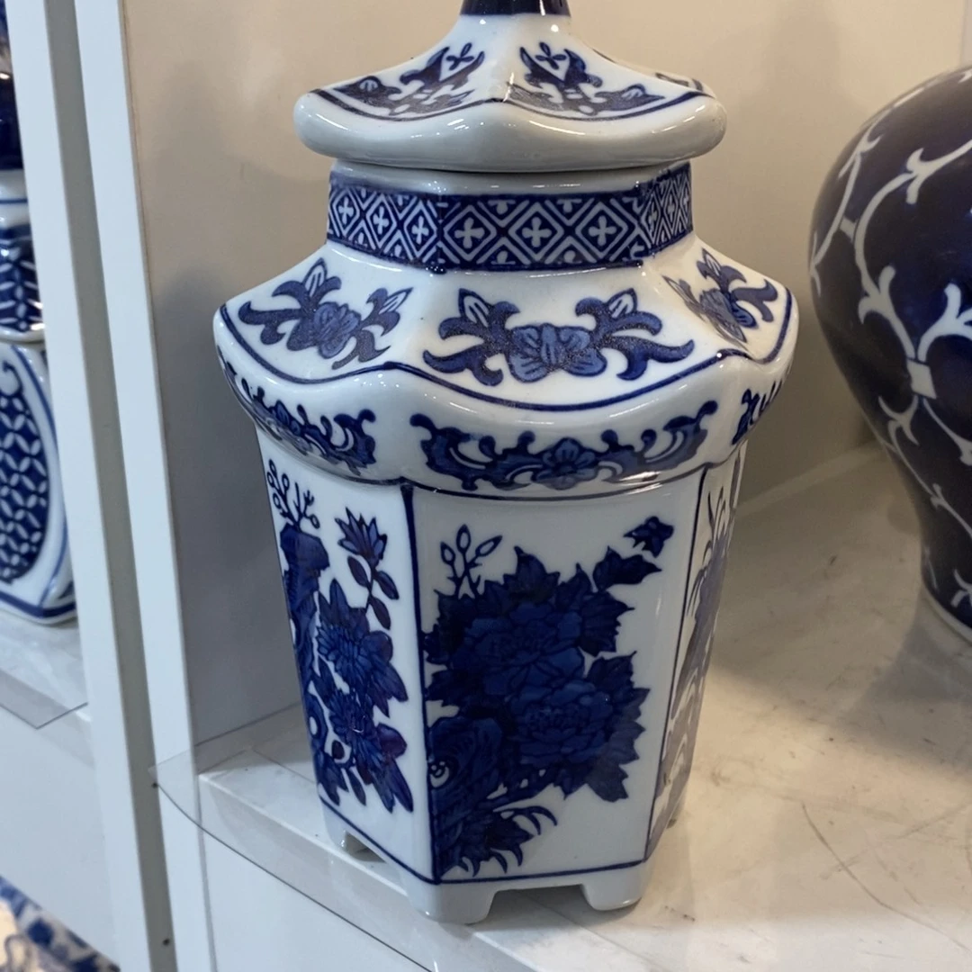 【闪购商品】摆件青花瓷手绘储蓄罐。。。