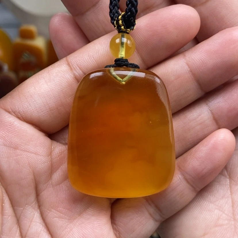 【闪购商品】琥珀颈饰未镶嵌