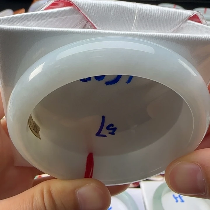 未镶嵌手镯翡翠翡翠手镯