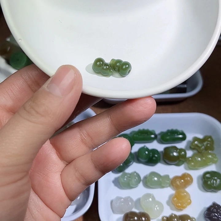 和田玉未镶嵌珠宝半成品18号福利