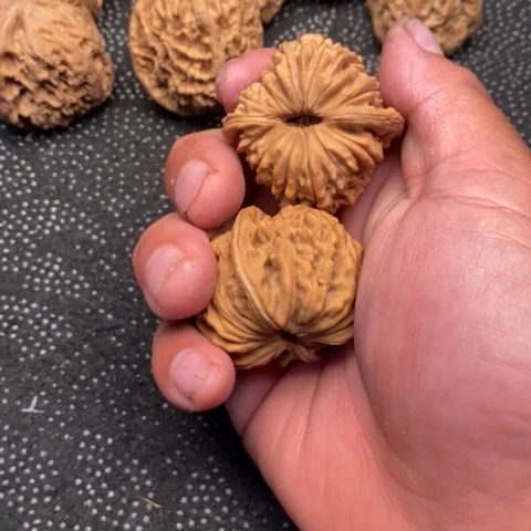 文玩核桃把件西楼10