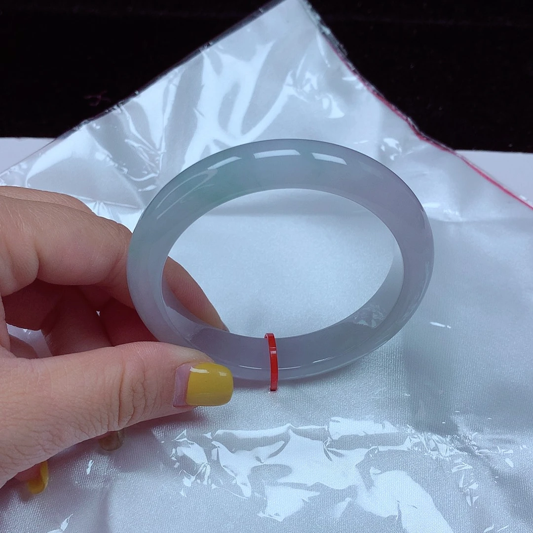 翡翠未镶嵌手镯（贵妃镯）圈口55