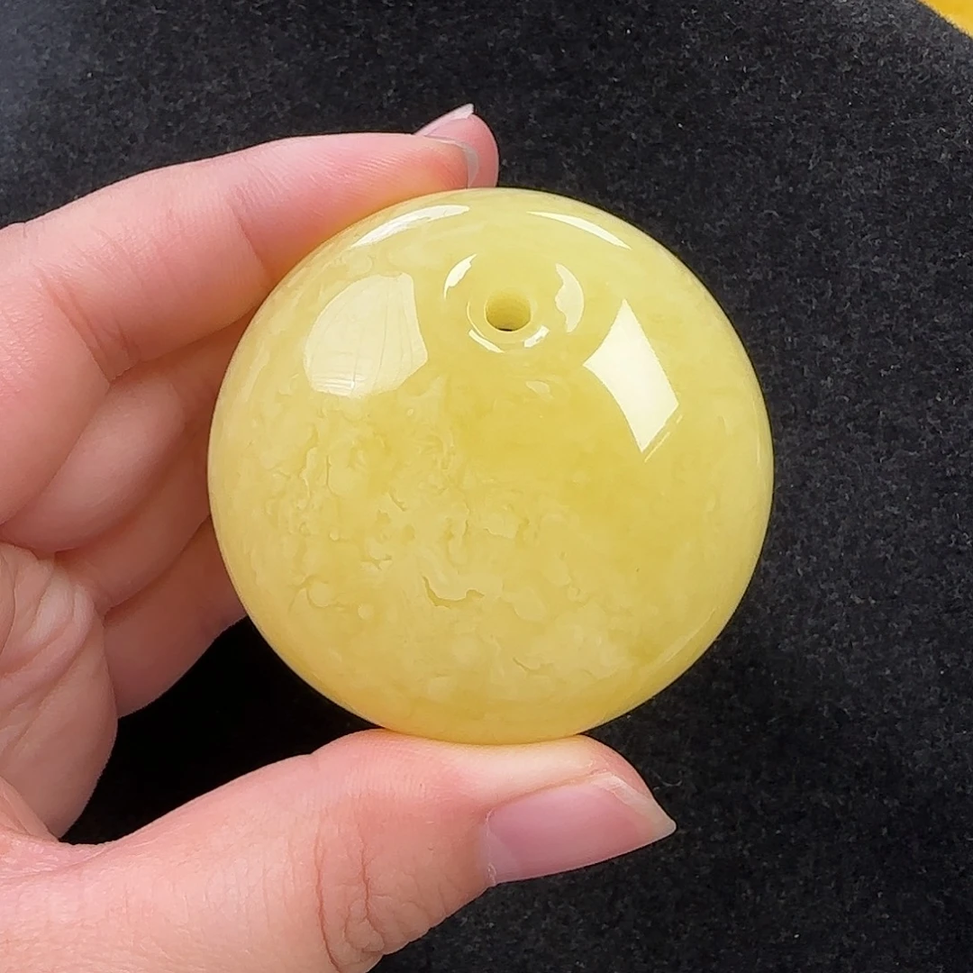 蜜蜡未镶嵌珠宝奇石