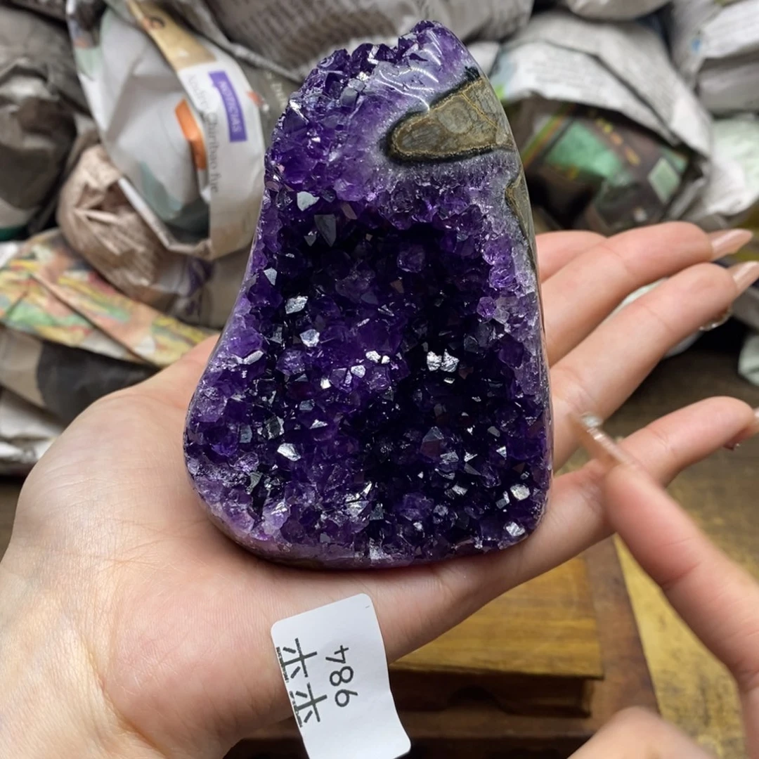 紫晶乌拉圭未镶嵌