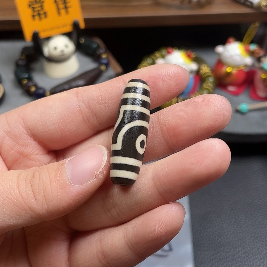 当***的玛瑙/玉髓未镶嵌颈饰