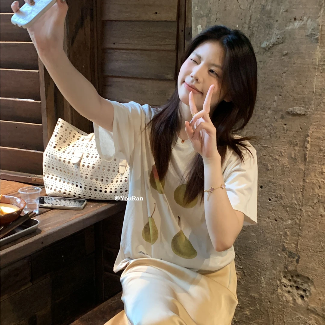 周悠然【四个梨子】韩版圆领百搭T恤夏季雪花棉短袖