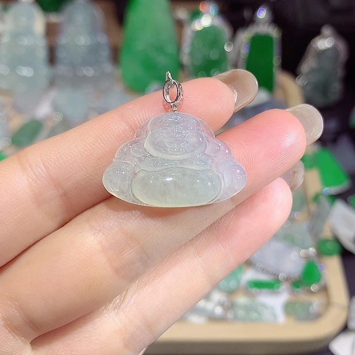 翡翠18K金镶嵌颈饰佛