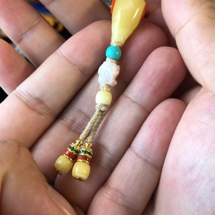 蜜蜡珠宝奇石未镶嵌