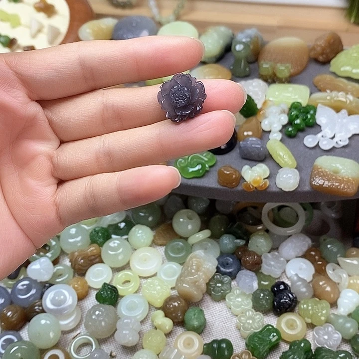 未镶嵌和田玉挂件