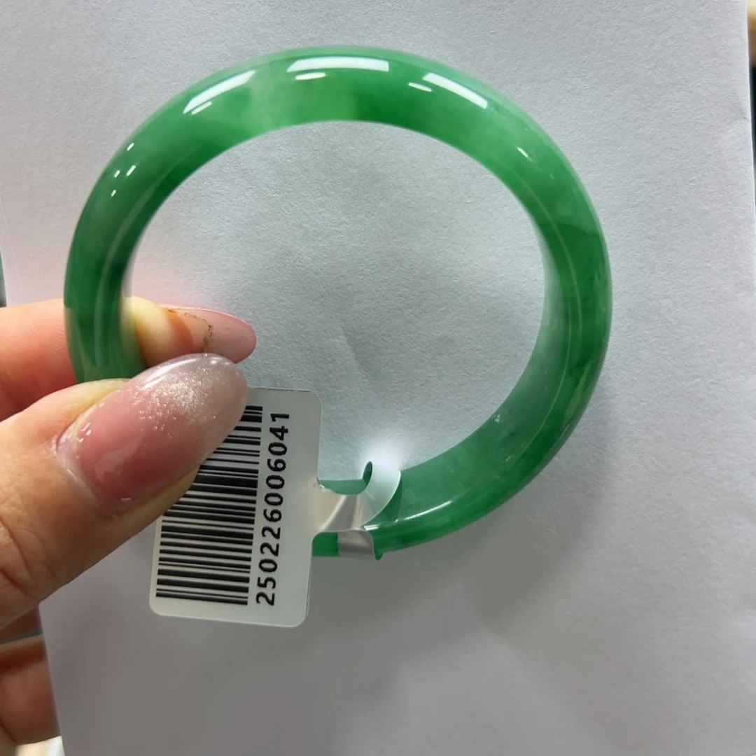 石英质玉未镶嵌手镯咖****仙