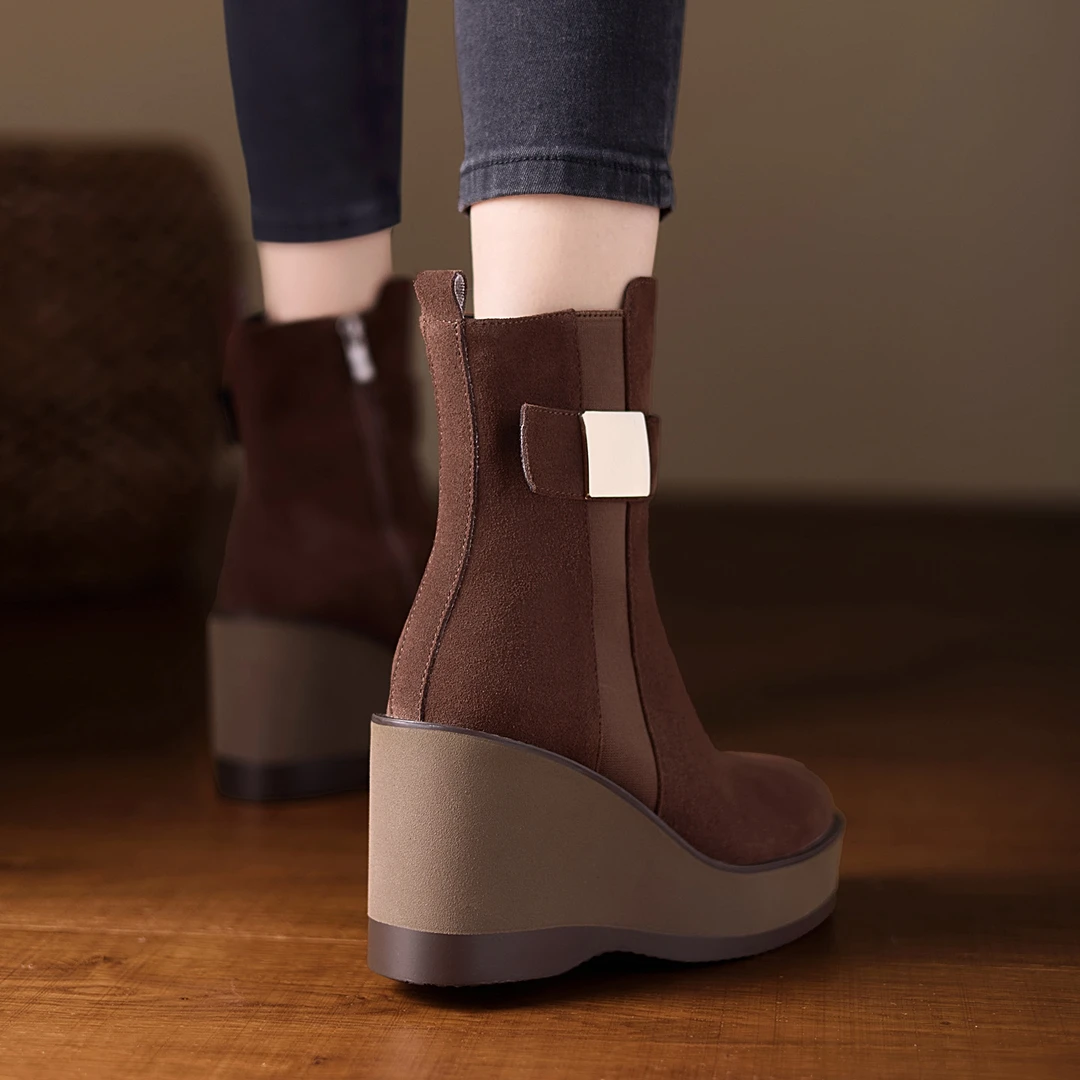 9cm小个子久穿不累脚厚底坡跟短靴侧拉链马丁靴增高短筒单靴棕色
