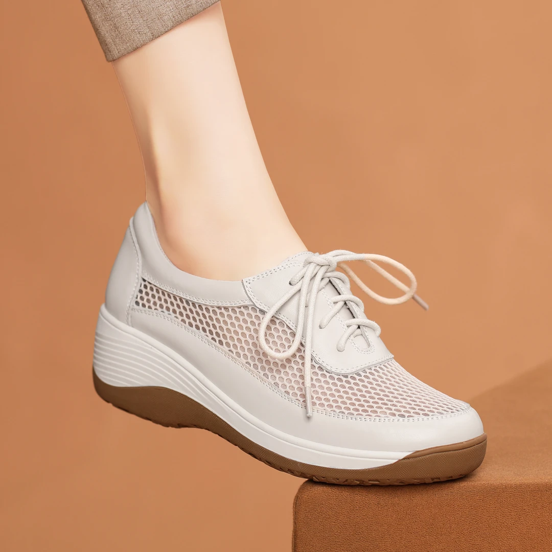 真皮厚底休闲鞋2025新款镂空透气网面鞋圆头软底妈妈鞋包头凉鞋女