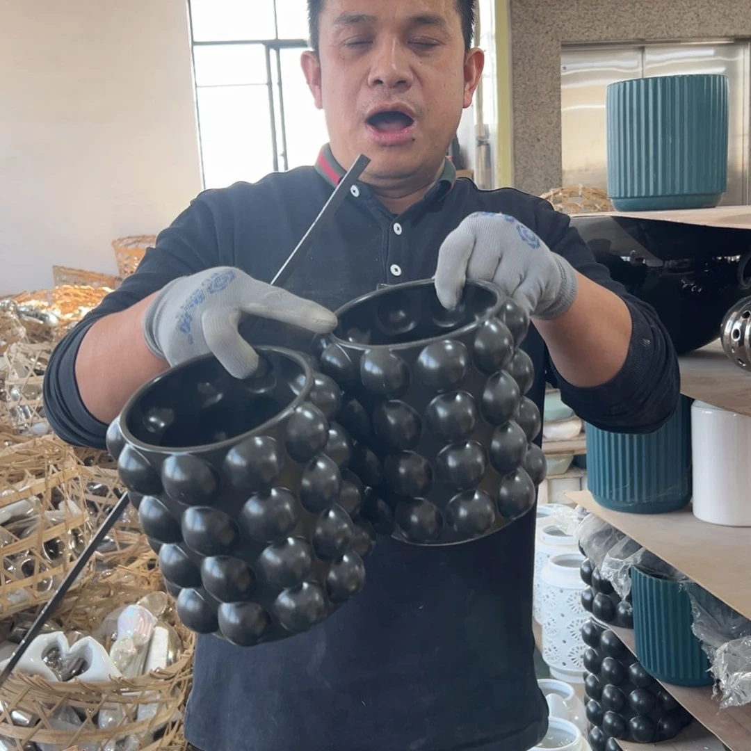 摆件29 号高中低温陶瓷工艺瓶（部分微瑕）