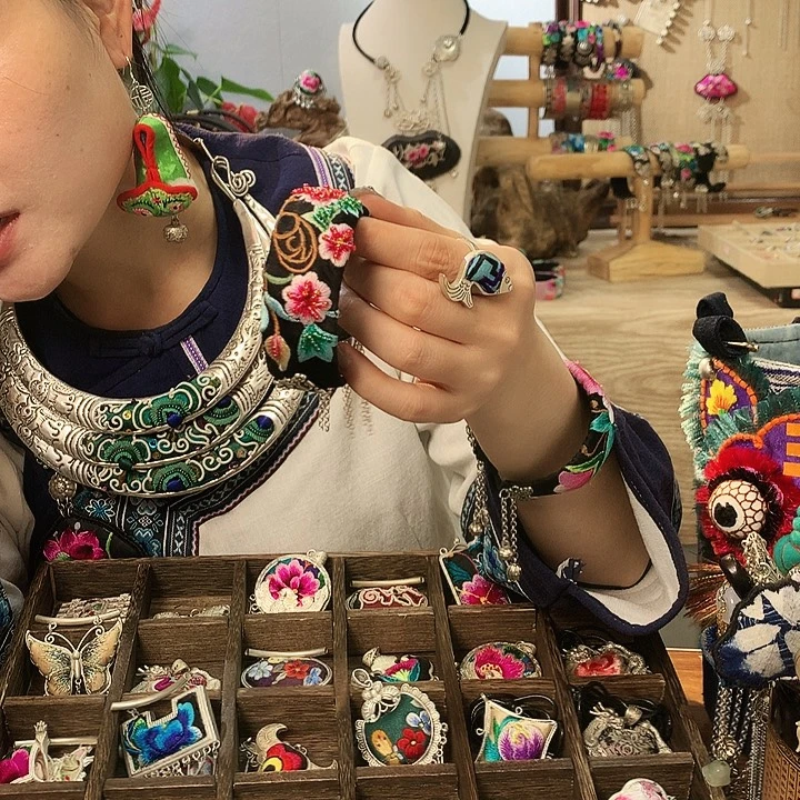 花岗石铁合金手镯