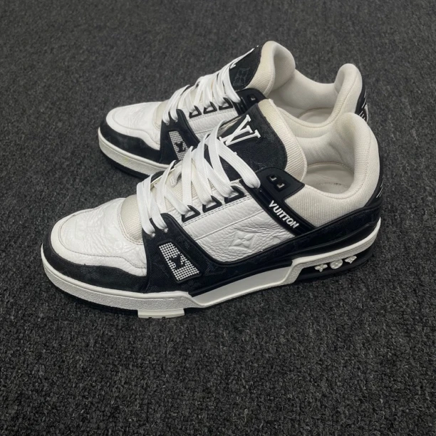 95新 LouisVuitton/路易威登 Trainer鞋40码98新公价10500