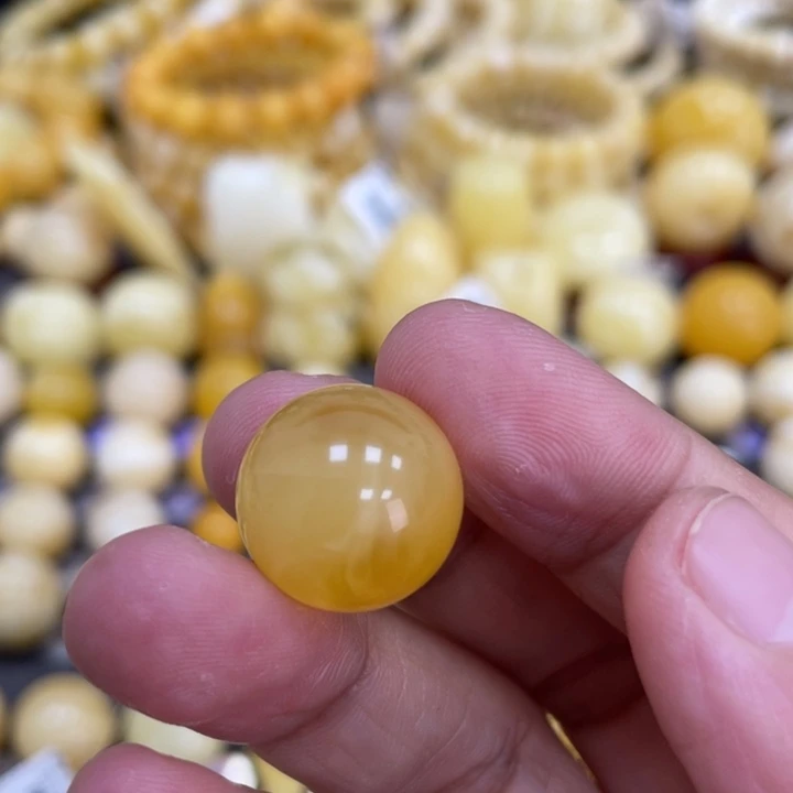 蜜蜡未镶嵌裸石16.3mm