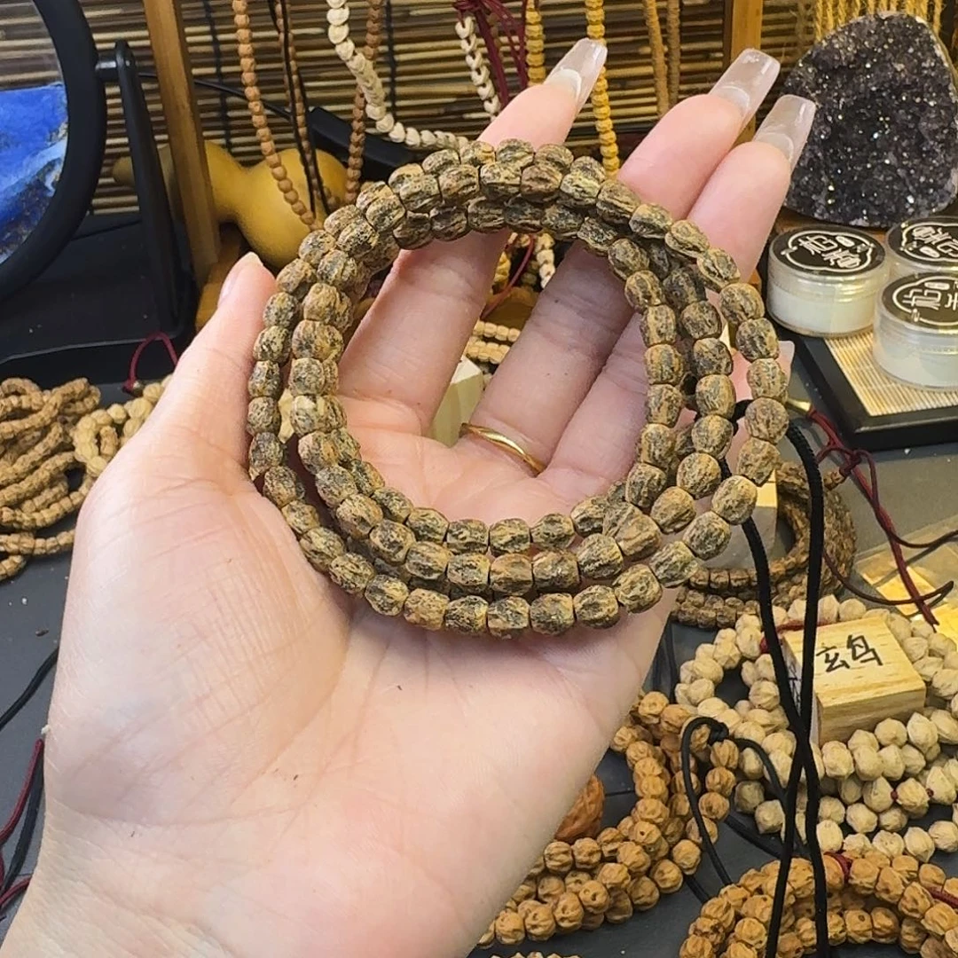 柏香籽/百香籽手串熊