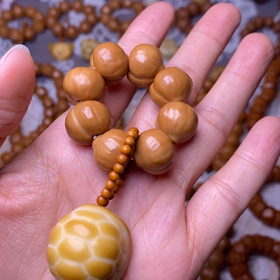 把件猴头核桃柯基屁呀龟甲